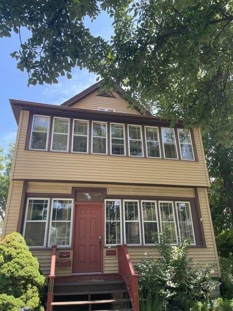 211 N Larch Avenue – photo 1 of 9