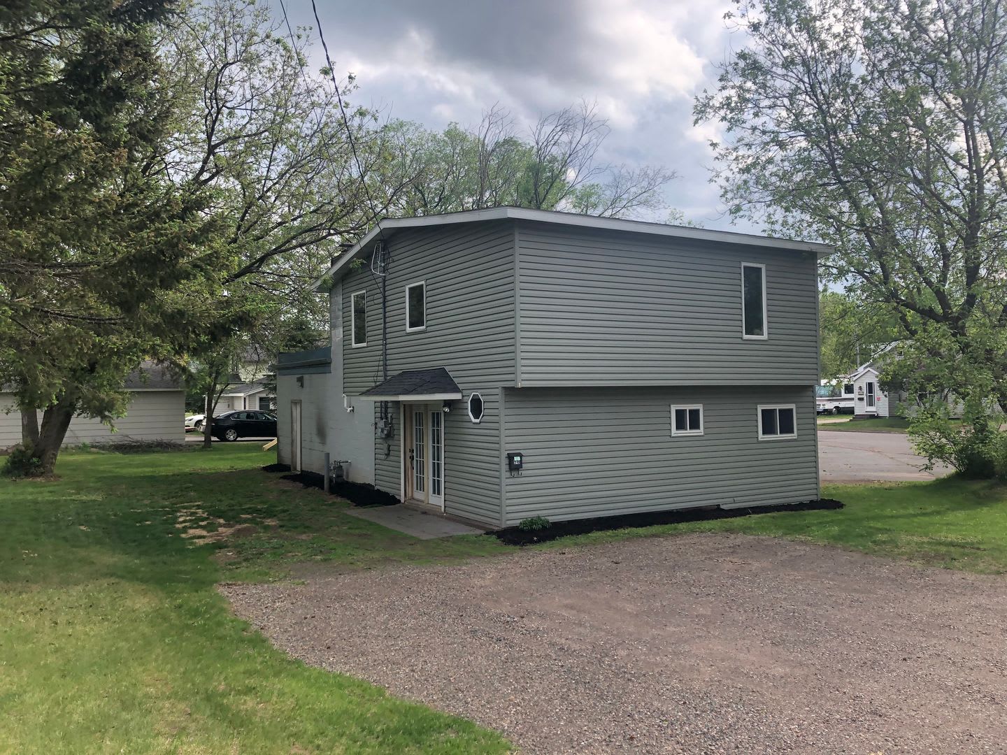 Charming 3-Bedroom Cloquet Home with Spacious Lot, Garage &amp; Prime Location Near Parks and Golf – photo 1 of 12