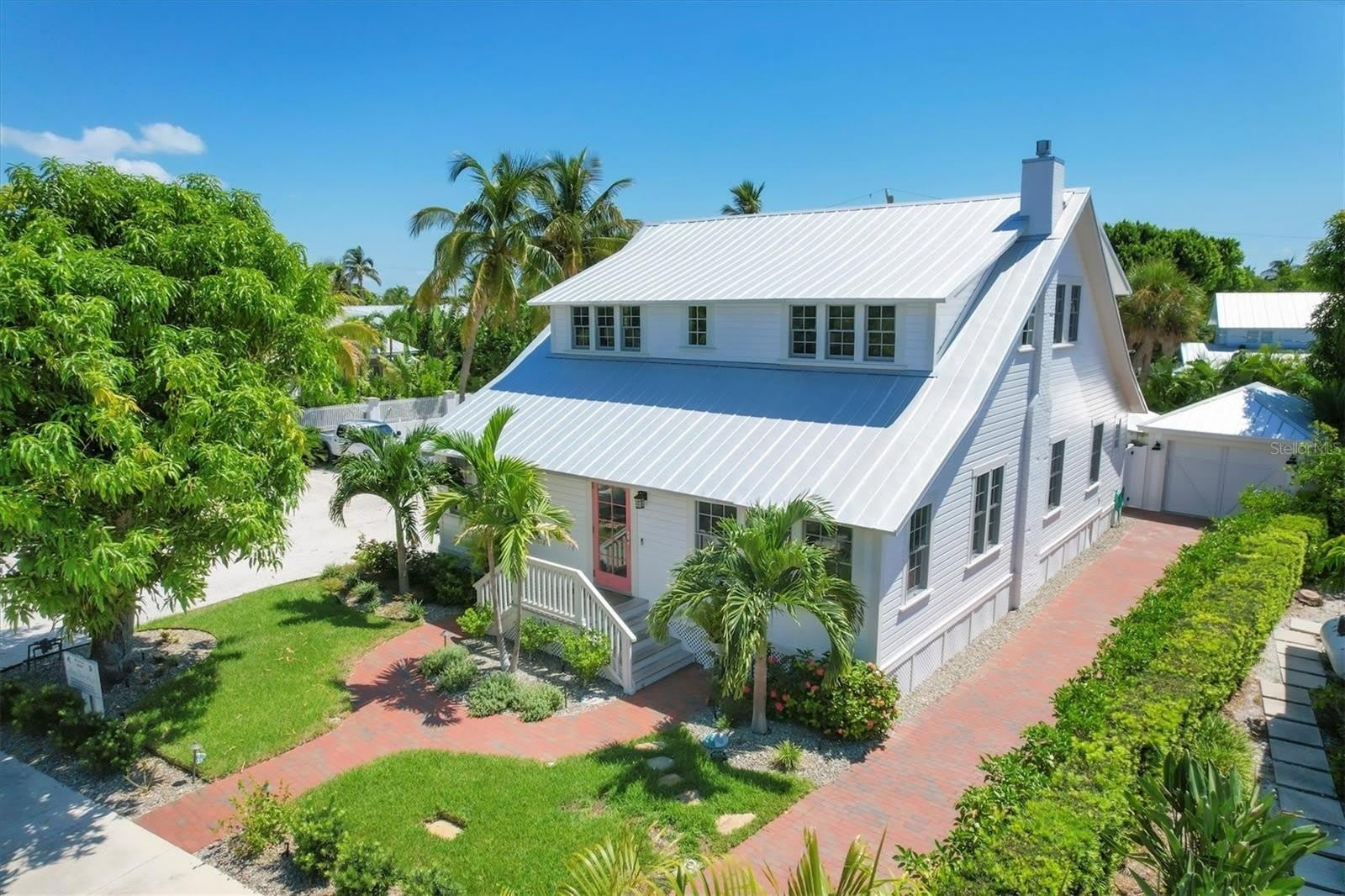342 Palm Avenue – photo 1