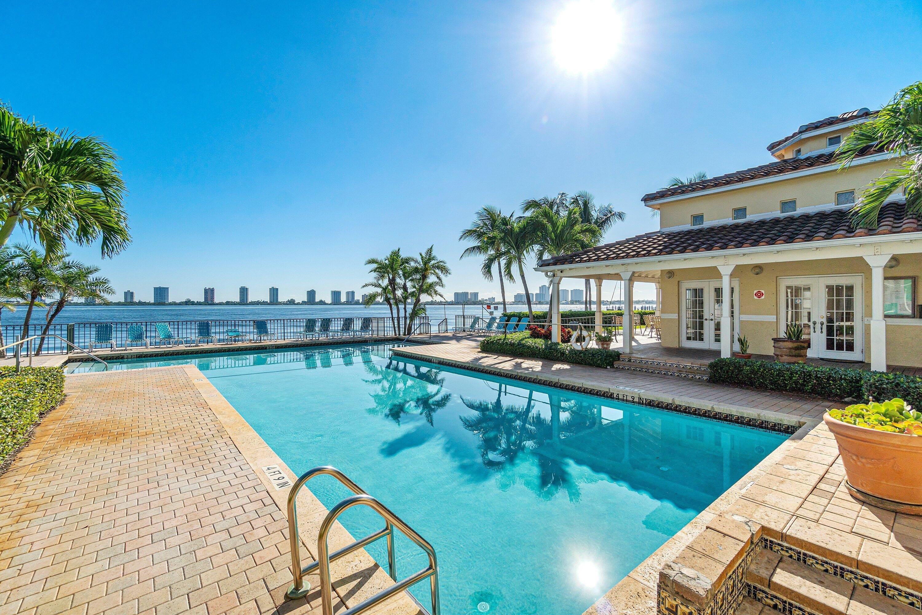 1140 Lake Shore Drive – photo 1 of 14
