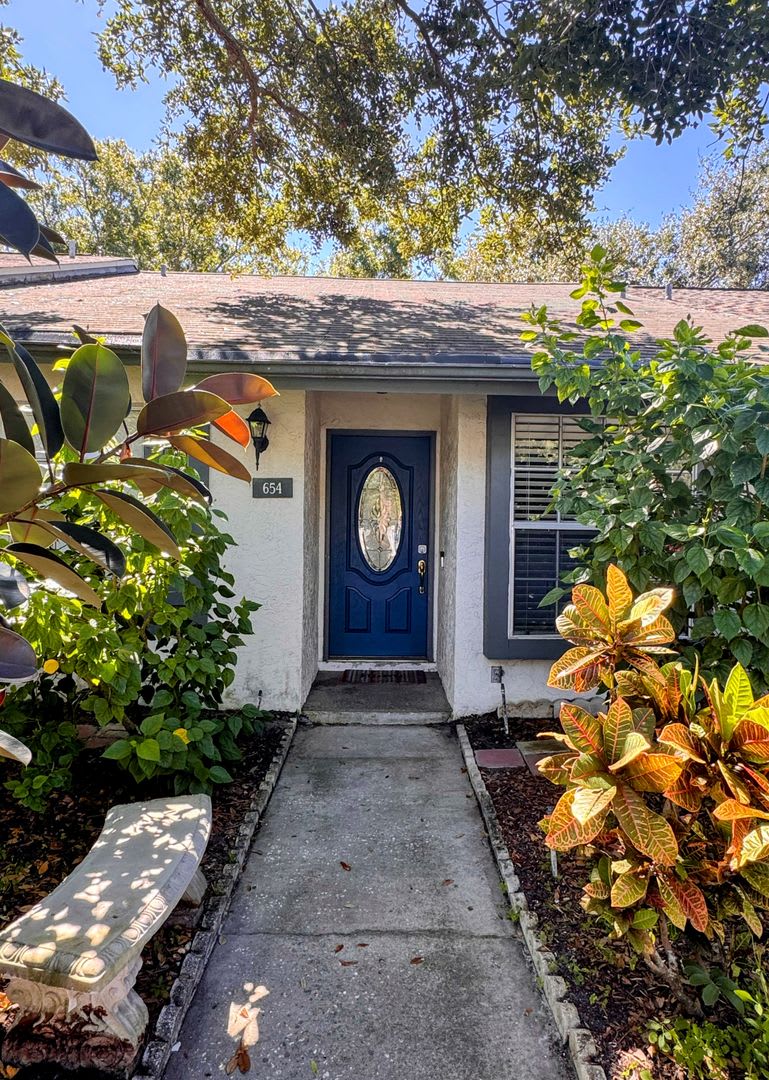Welcome To Your Dream Home In The Heart Of Largo – photo 1 of 187