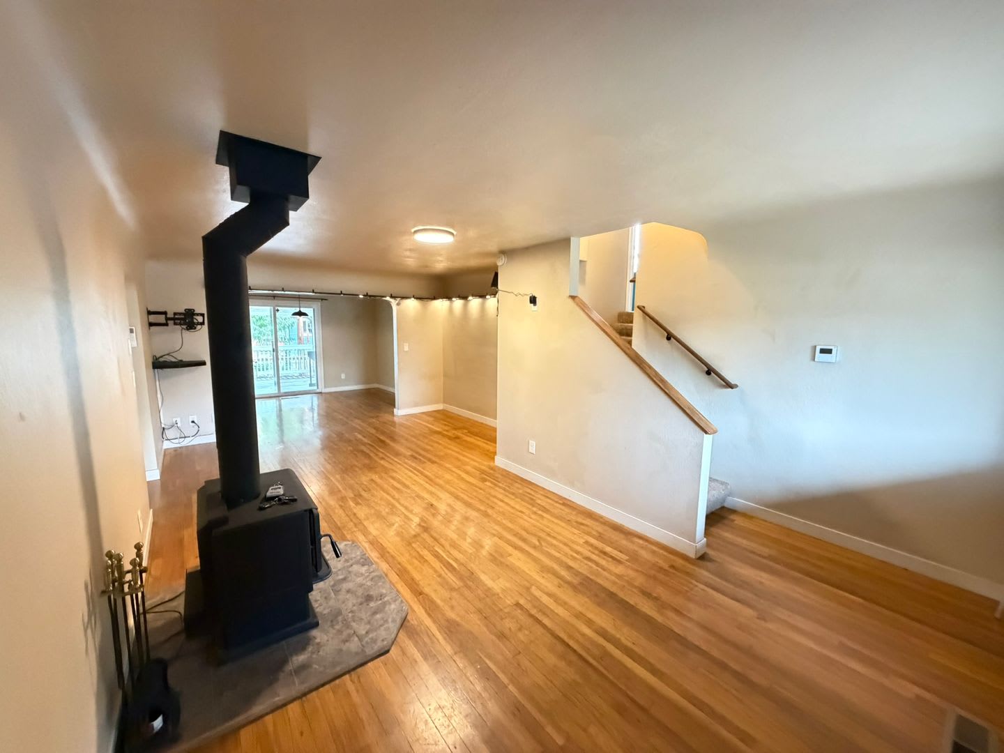 3 Bedroom With Large Back Yard And Trailer Parking – photo 1