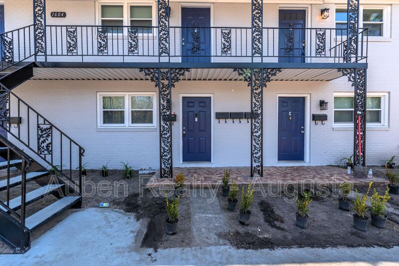 1604 Johns Road – photo 1