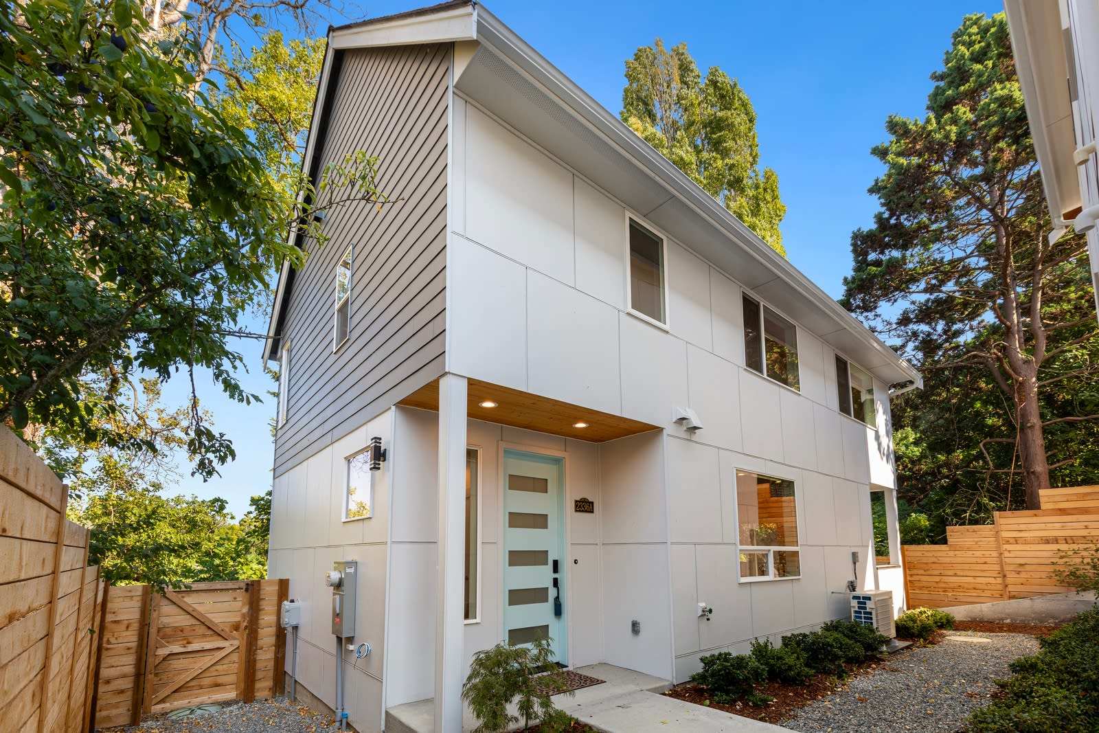 2336 23rd Ave S – photo 1