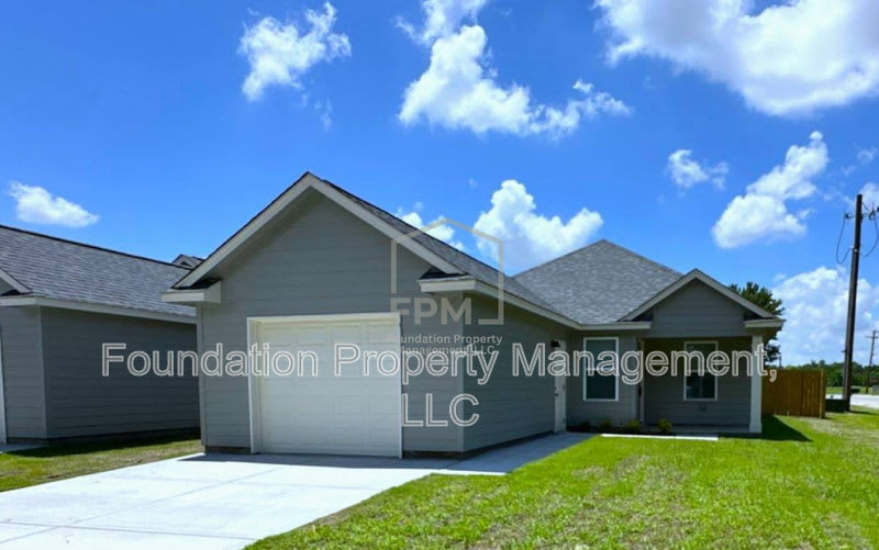 2912 Beatty Street – photo 1 of 17