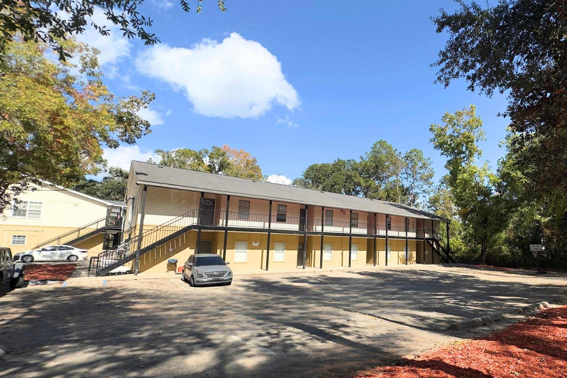 Mockingbird Garden Apartments – photo 1