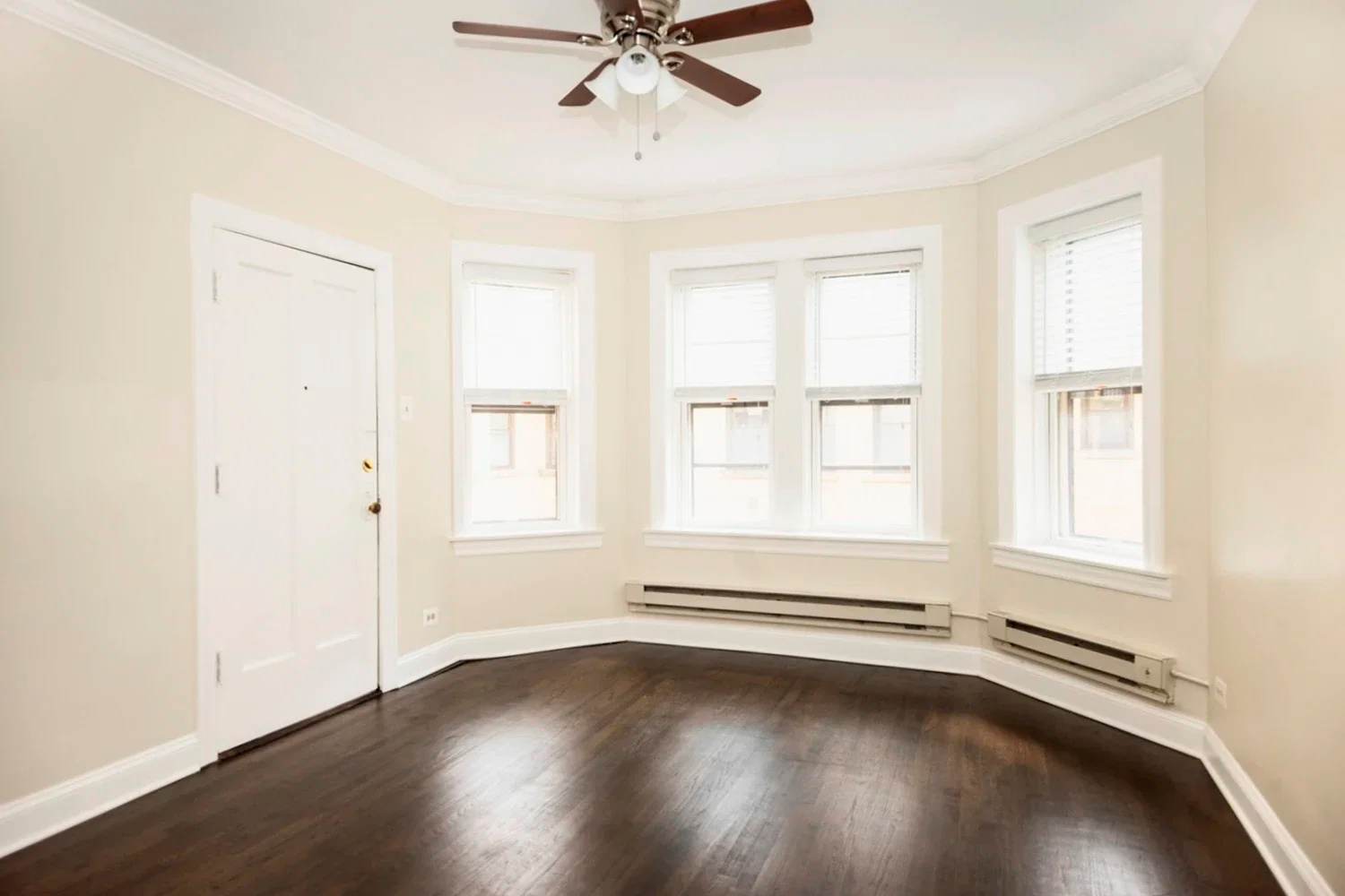 3812 North Greenview Avenue – photo 1