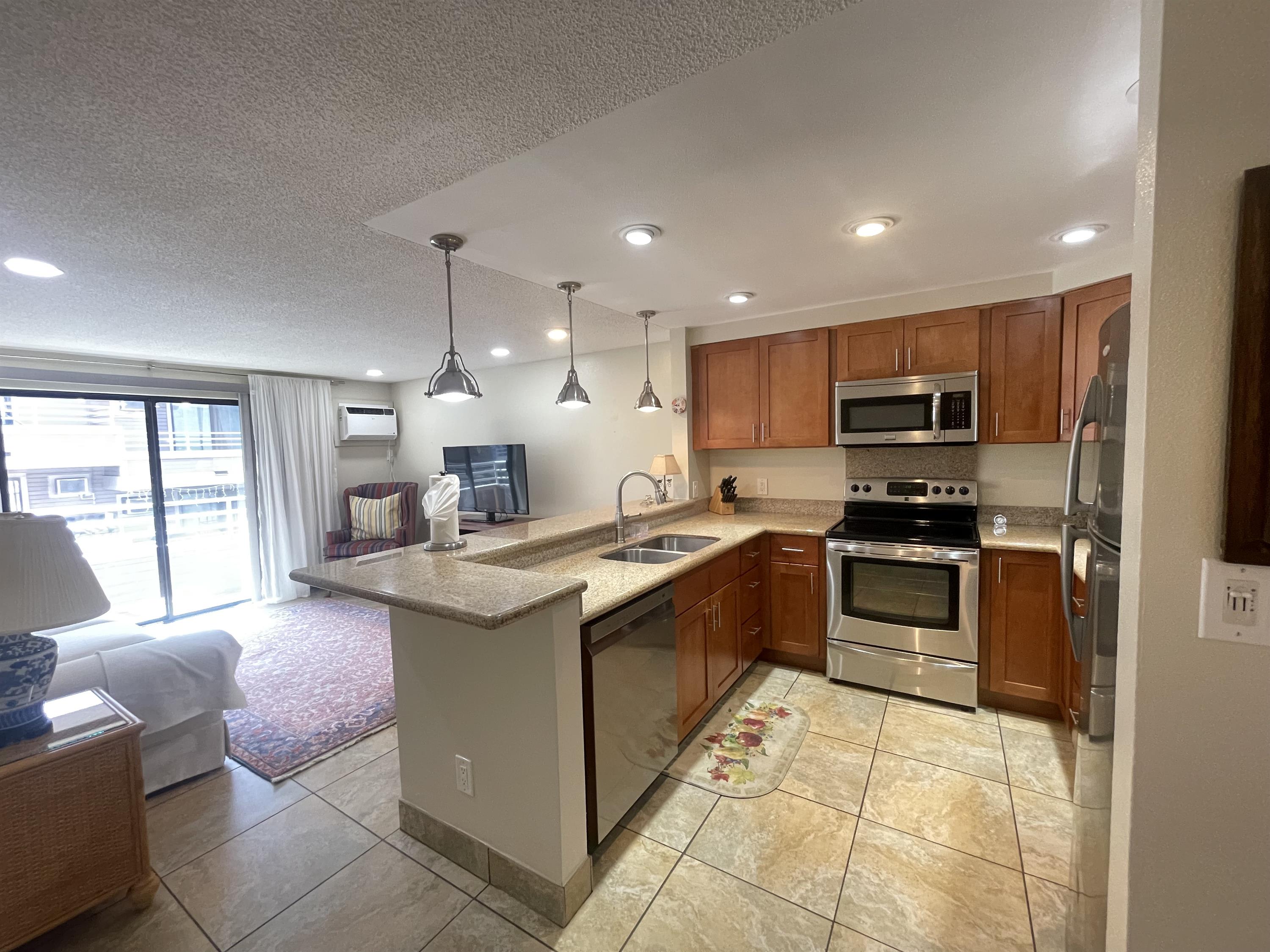 2747 South Kihei Road – photo 1 of 10