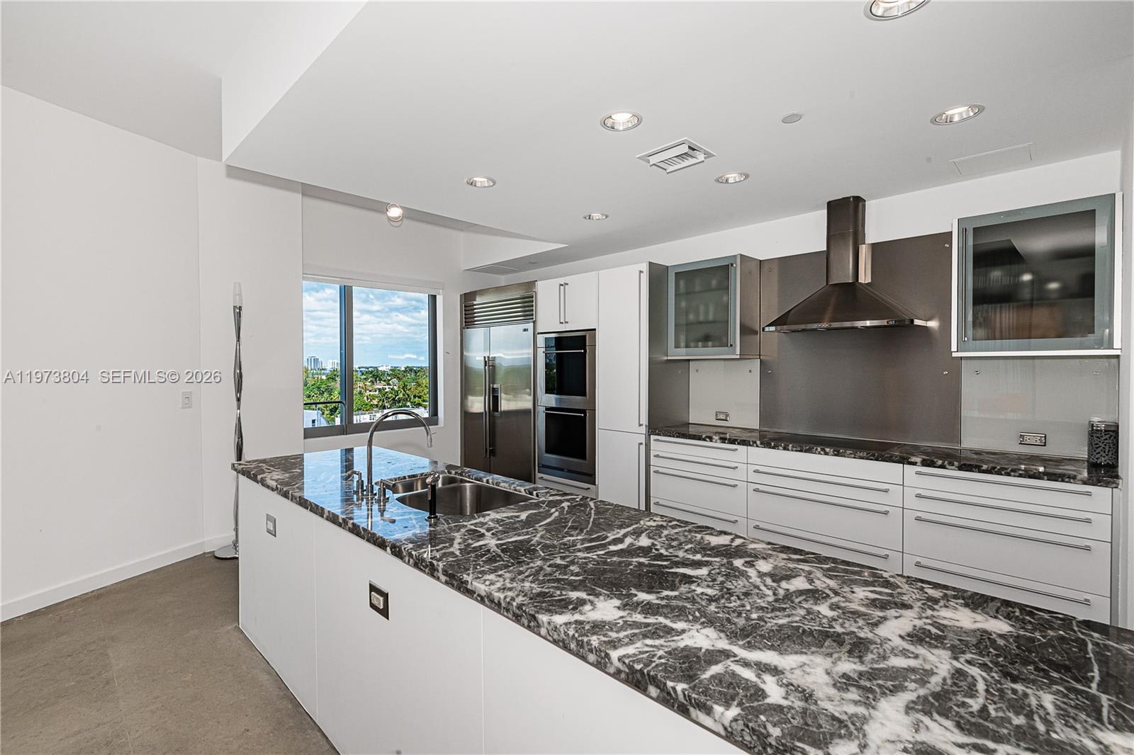 6101 Aqua Avenue – photo 1