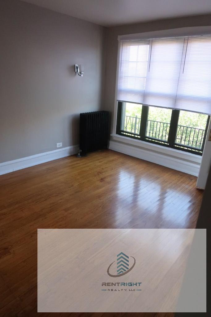 1749 West Devon Avenue – photo 1