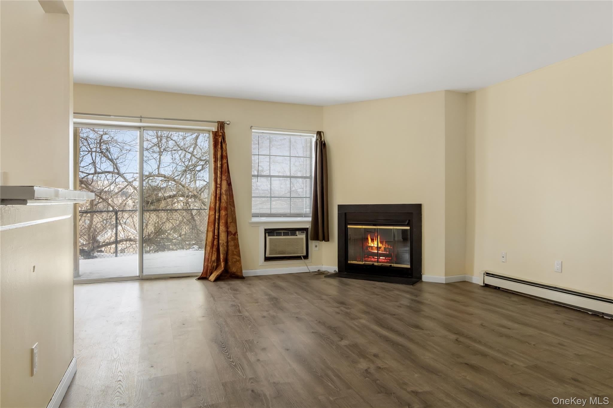 7 Lexington Hill – photo 1 of 14
