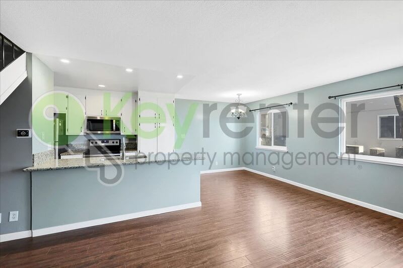 6533 Greenback Lane – photo 1