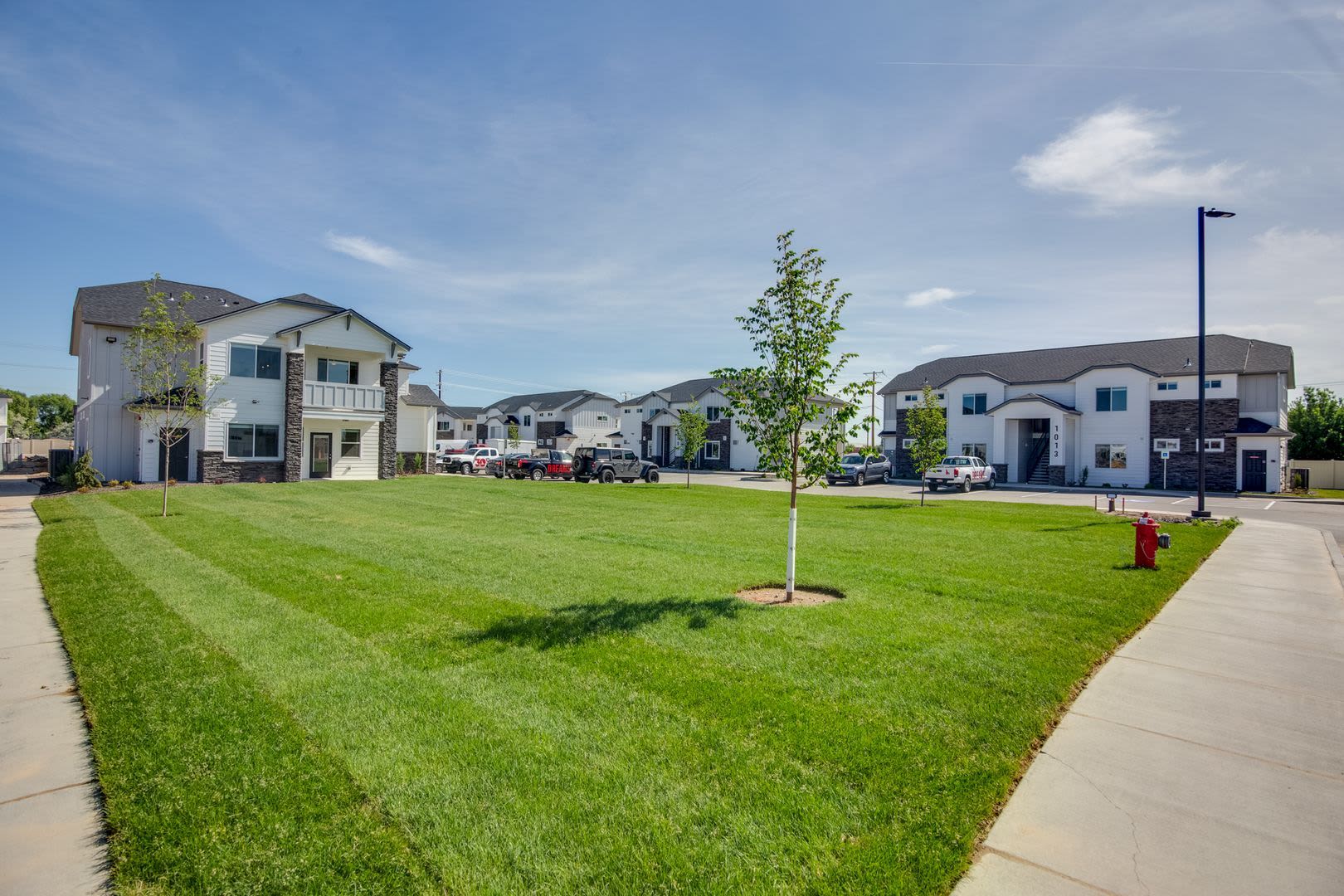 Now Leasing! Beautiful Open Concept Living! – photo 1 of 13