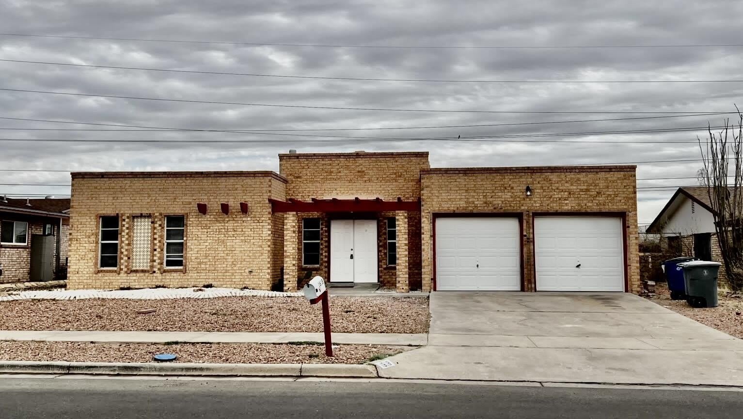 1618 DALE DOUGLAS Drive – photo 1