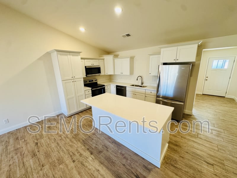 3965 Mckendree Crossing 1 – photo 1 of 11