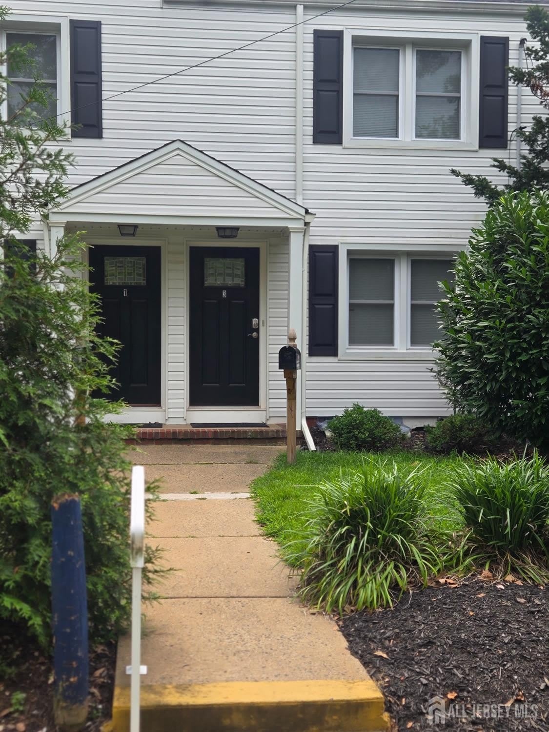 3 Elm Court – photo 1 of 9