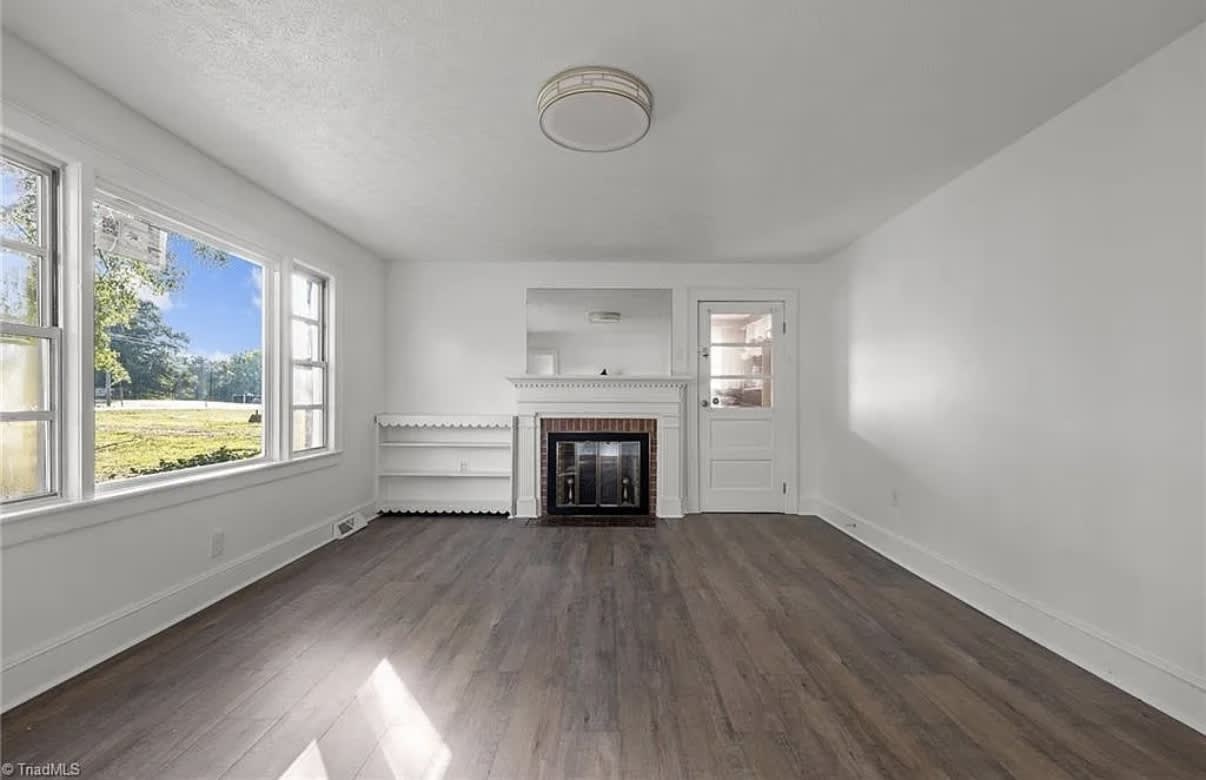2462 Harrington Hwy – photo 1 of 19
