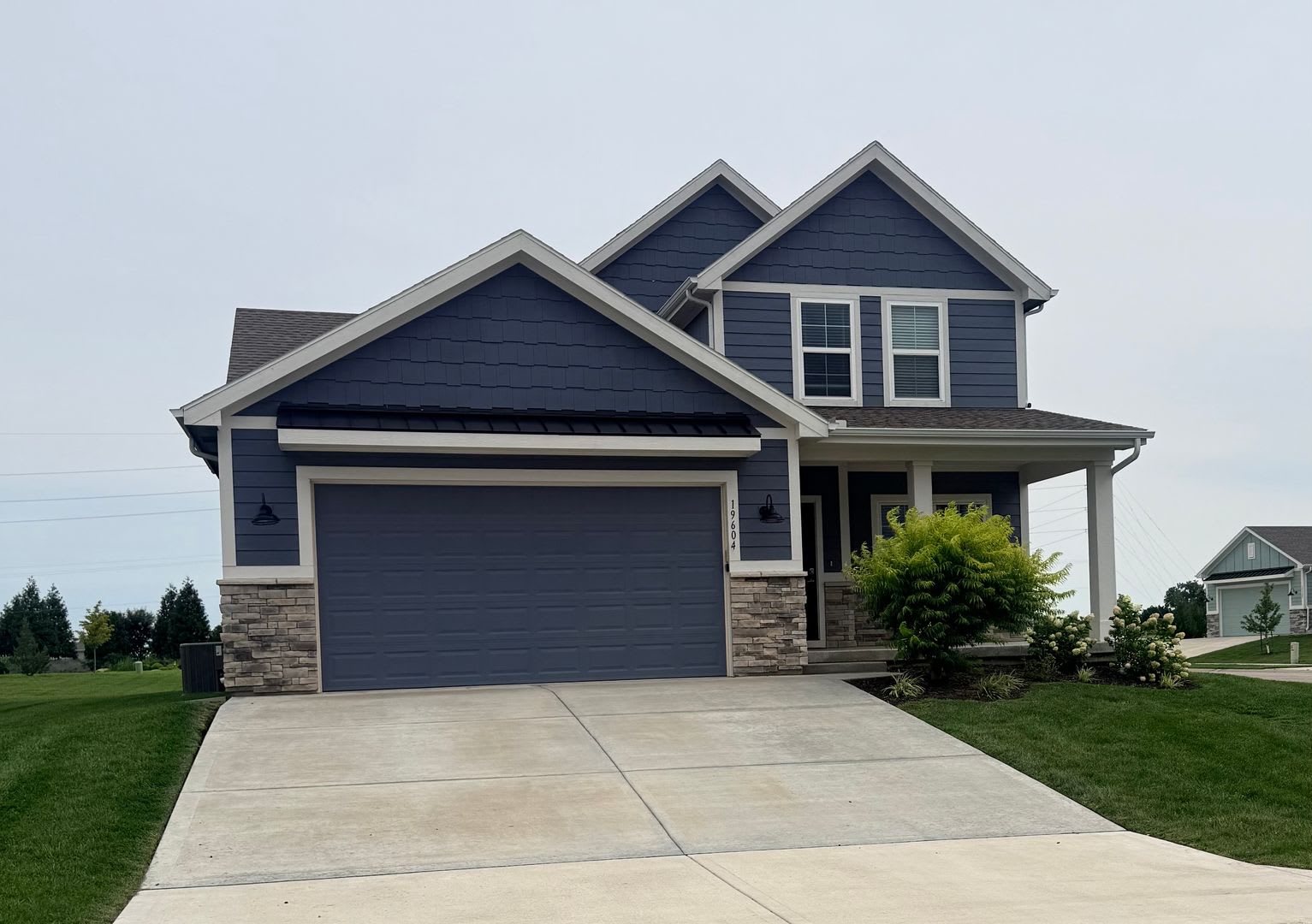 Gorgeous 4 Bedroom in Spring Hill! – photo 1 of 8