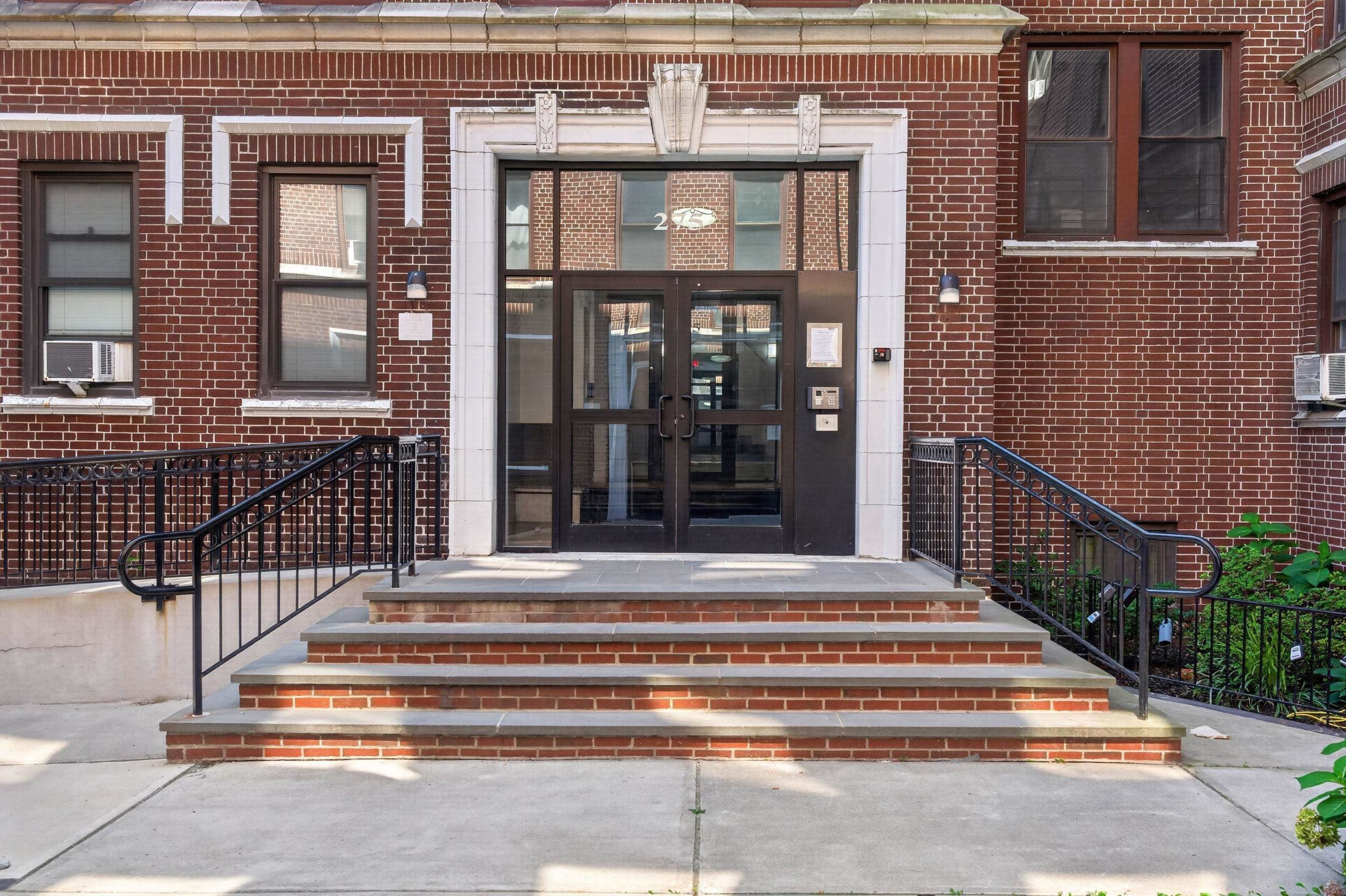 275 Harrison Ave – photo 1