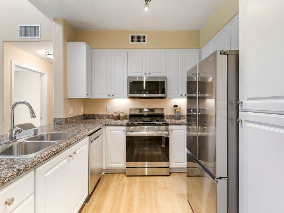 Avalon Glendale – photo 1