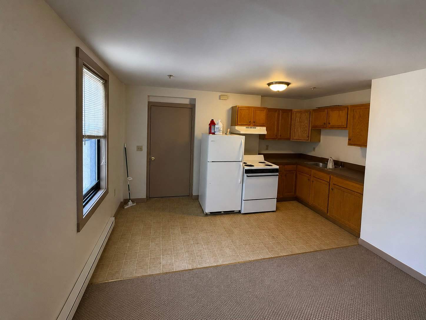 279 N Main St – photo 1 of 11
