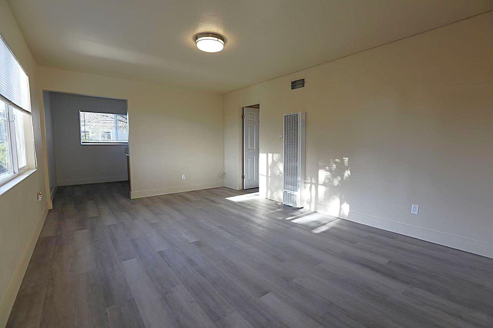 $2,395/month – Renovated 2BR/1BA in Prime Berkeley Location (Available Now) – photo 1