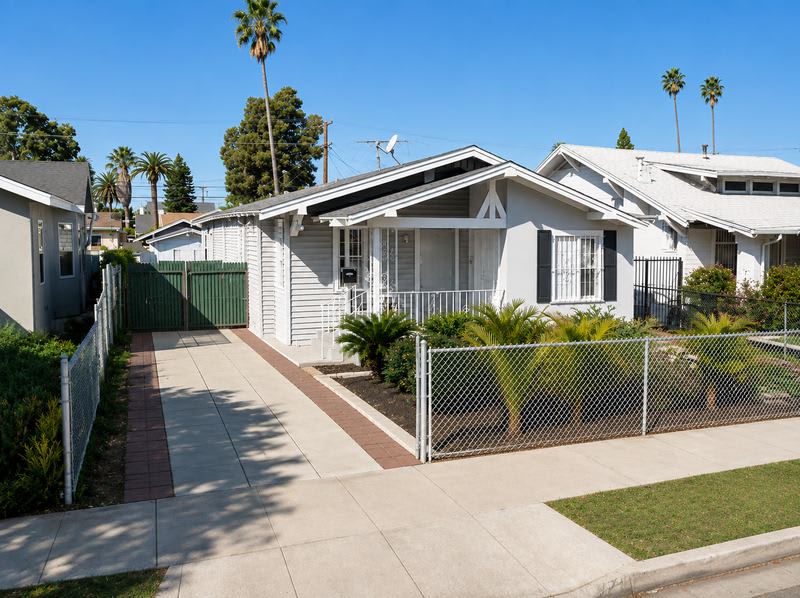 4187 Denker Ave – photo 1
