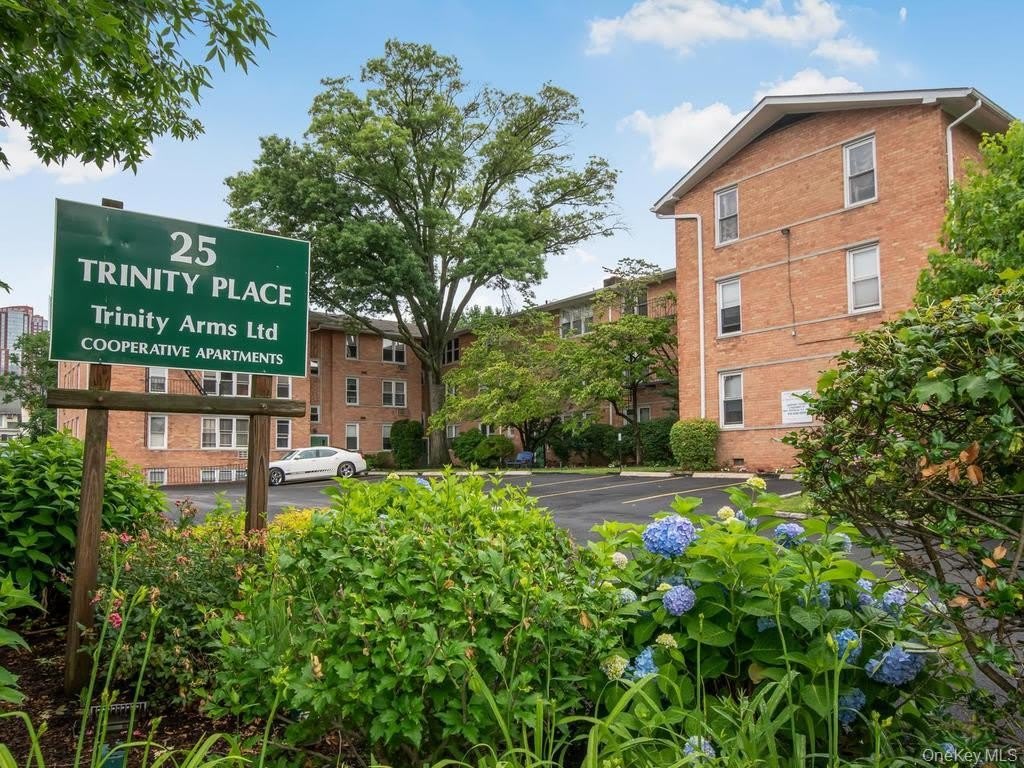 25 Trinity Place – photo 1