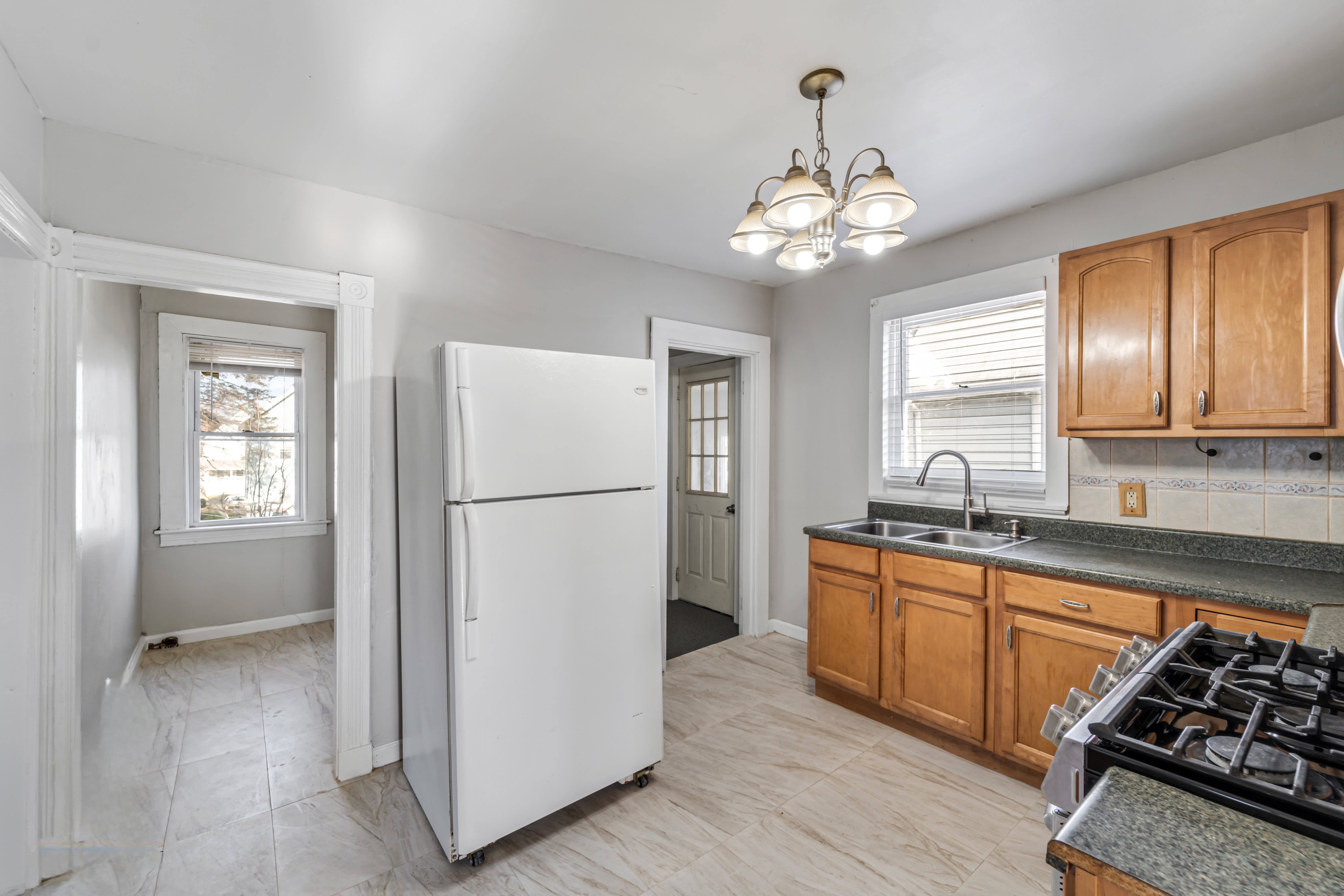 46 Talcott Ave – photo 1