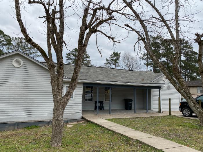 305 S 8Th St – photo 1 of 40