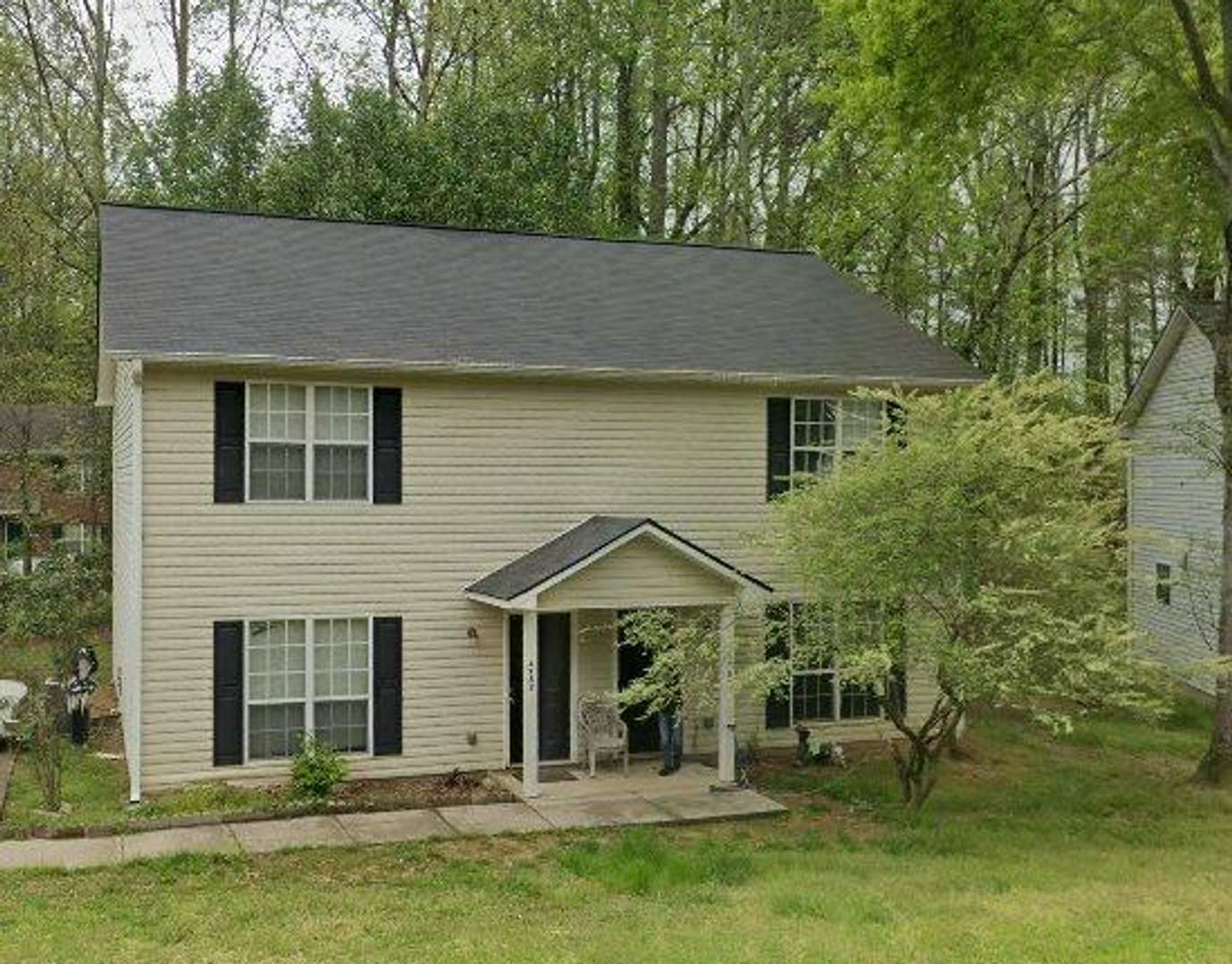 4782 Victoria Drive Flowery Branch- 2 bed 1.5 bath – photo 1 of 5