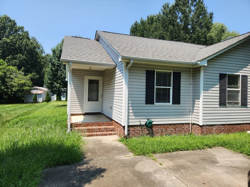 213 Bishop Lane 2 – photo 1 of 225