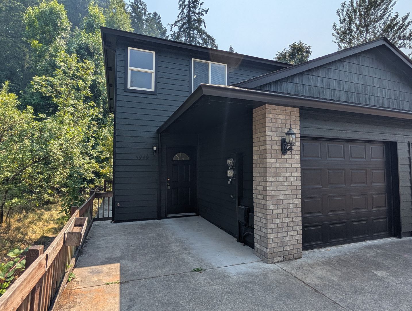 3-Bedroom, 1.5-Bath Duplex In The Thurston Area of Springfield! – photo 1