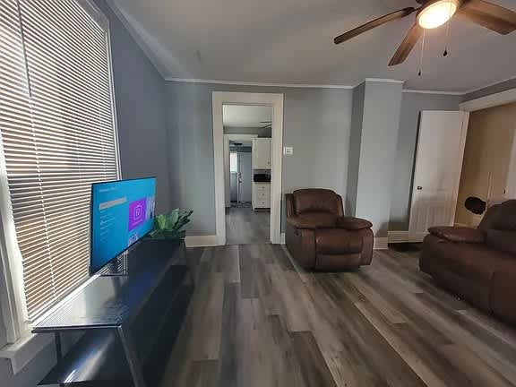 35 Burlington Ave – photo 1