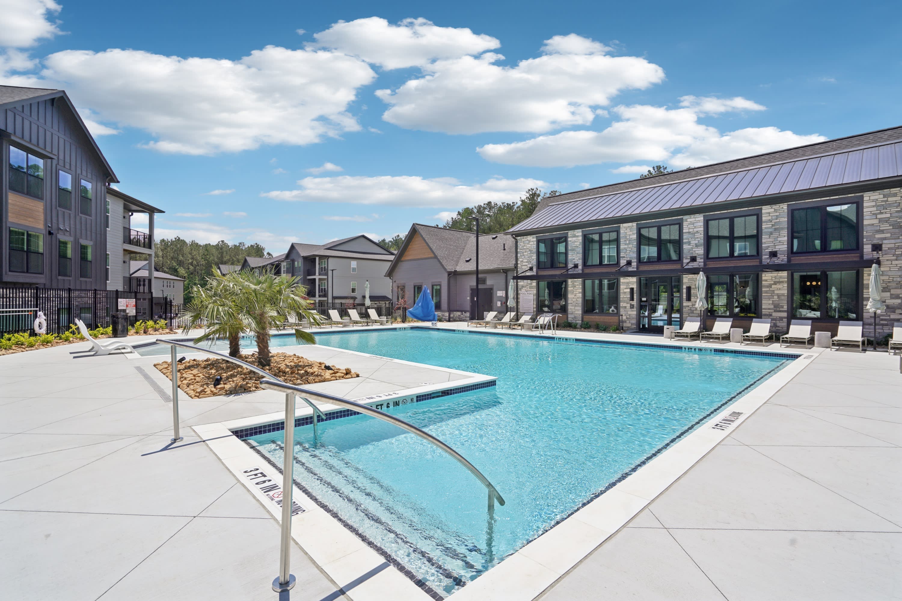 The Pullman Luxury Apartment Homes – photo 1