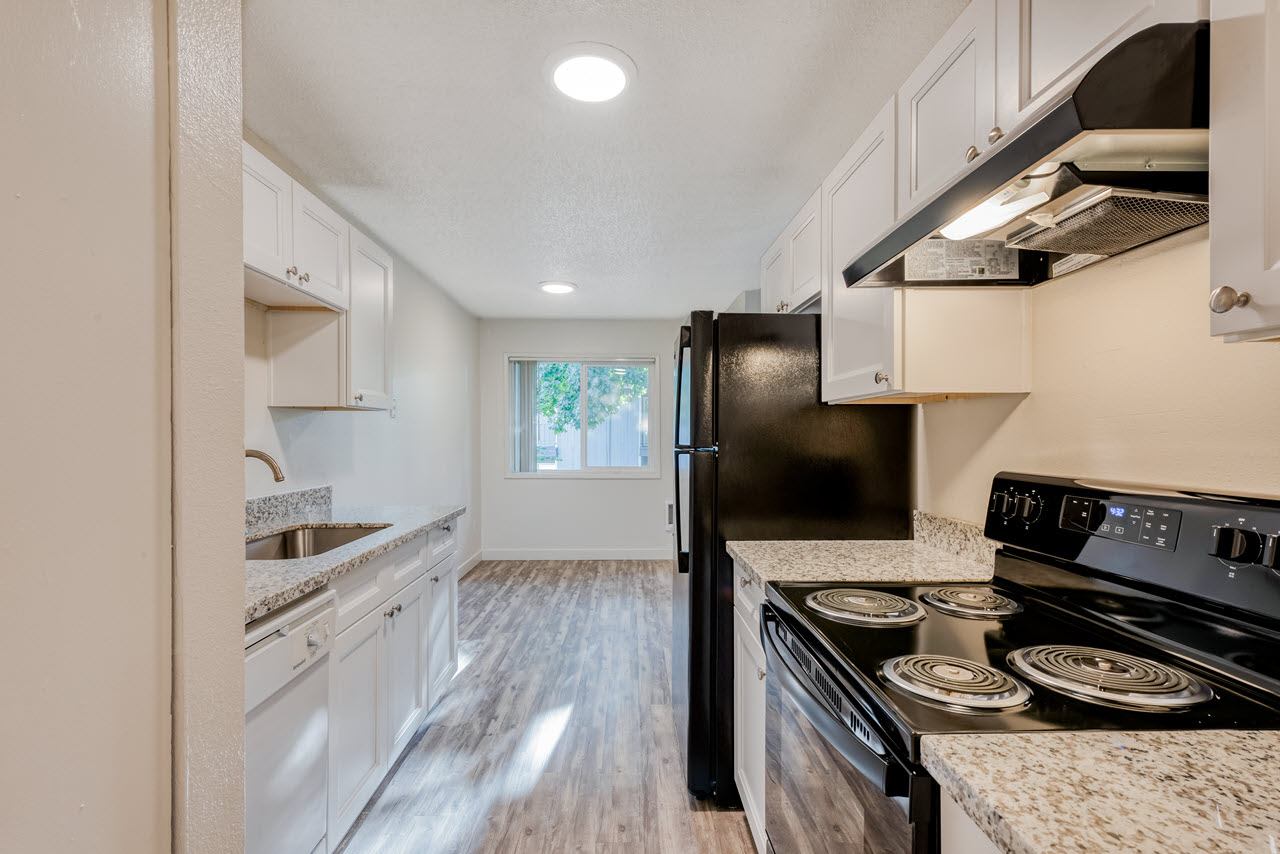 Michael Manor Apartments – photo 1