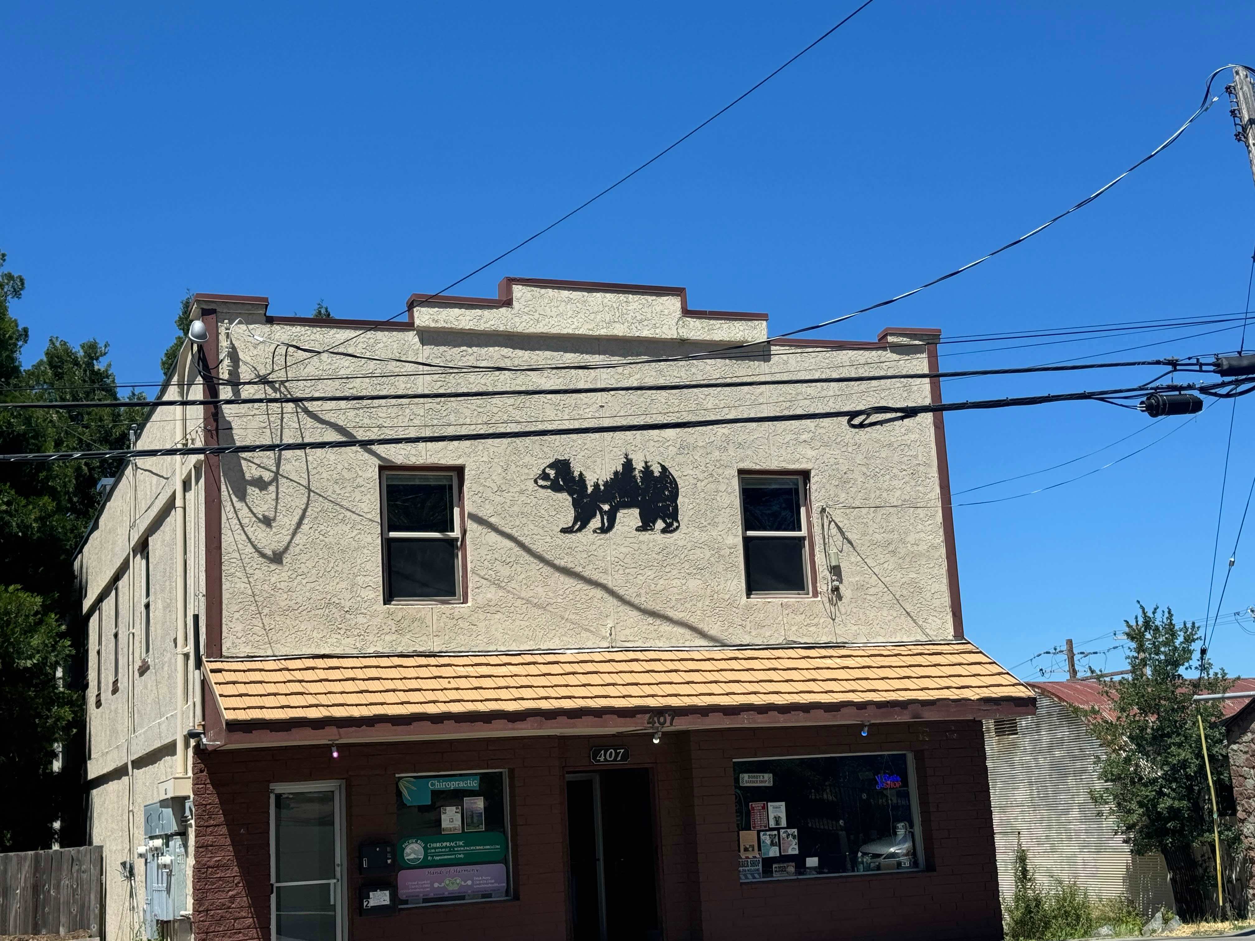 407 S Mount Shasta Blvd