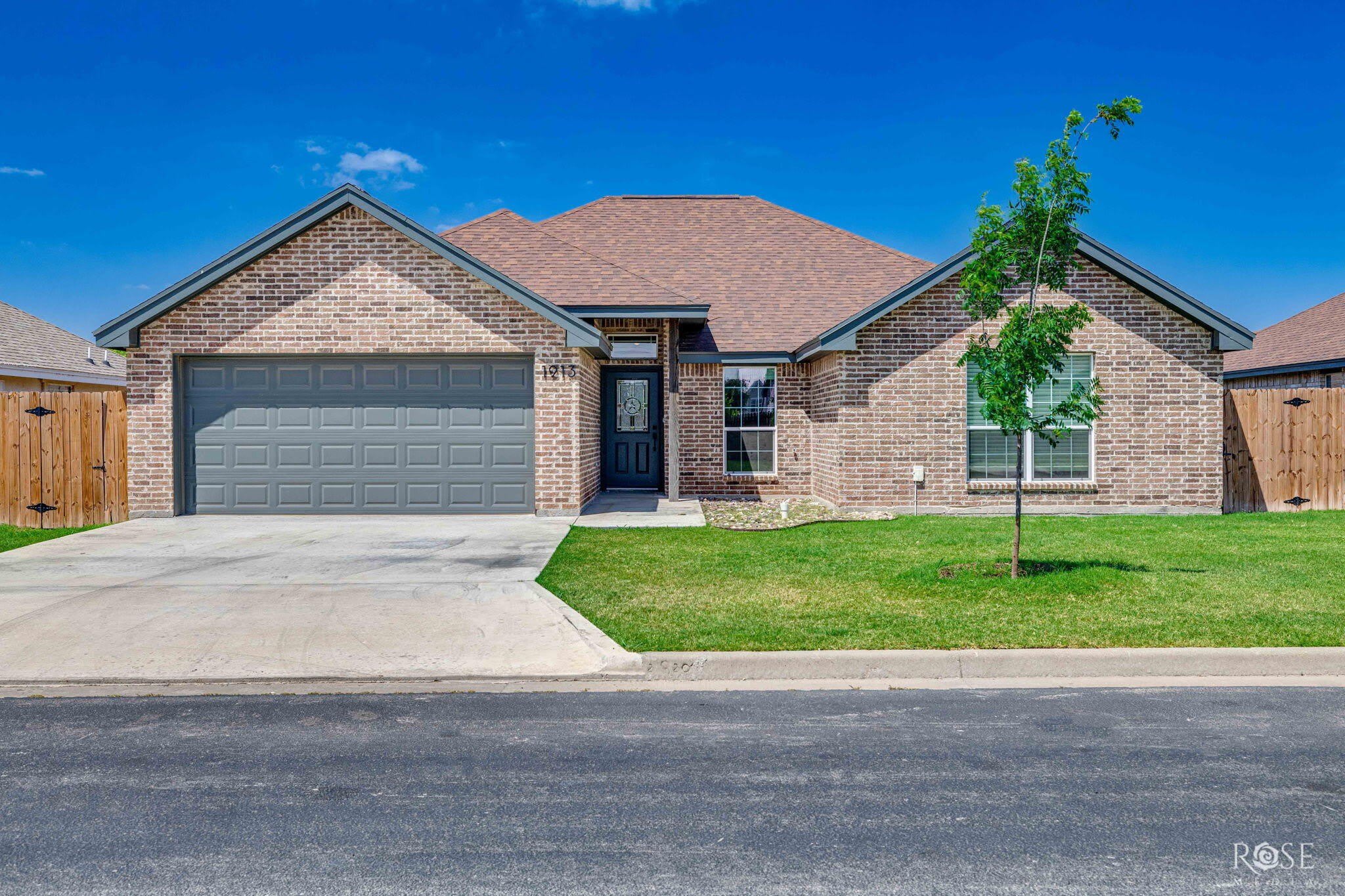 1913 Lamplighter Lane – photo 1 of 35