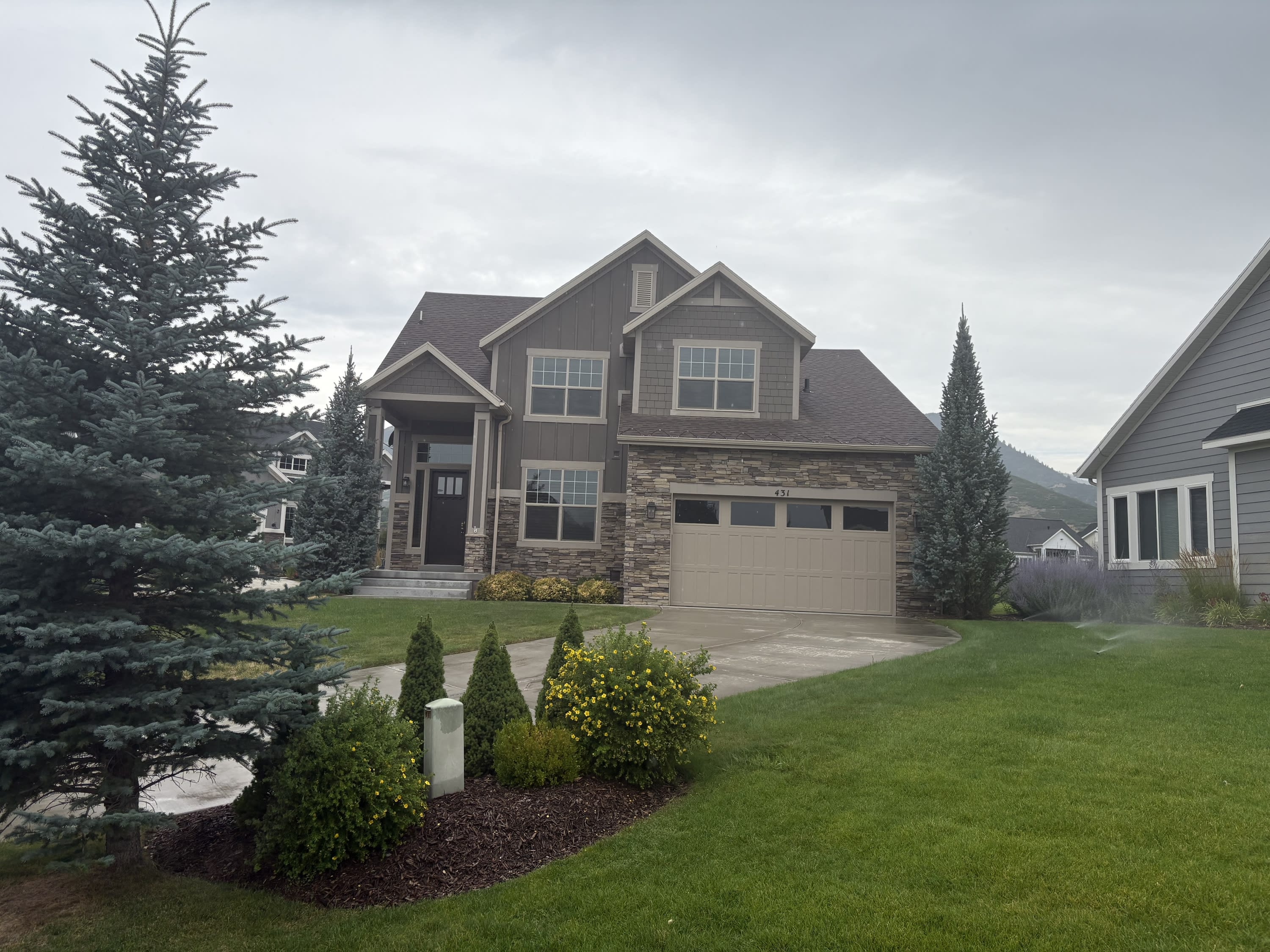 431 North Fairway Drive – photo 1 of 34