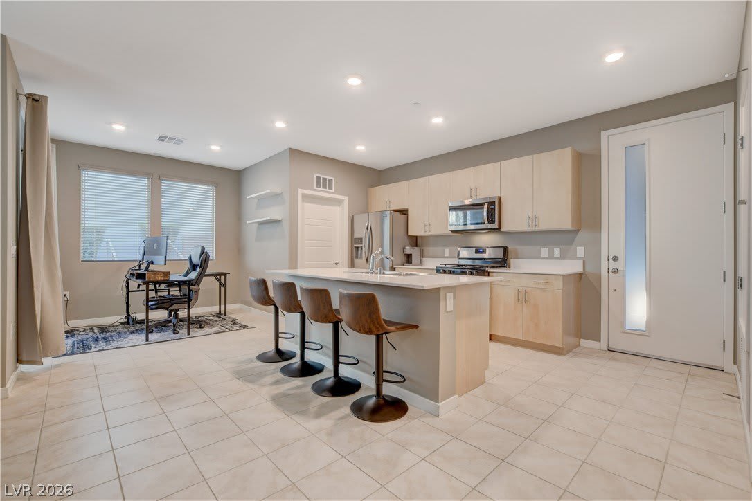 11238 Essence Point Avenue – photo 1