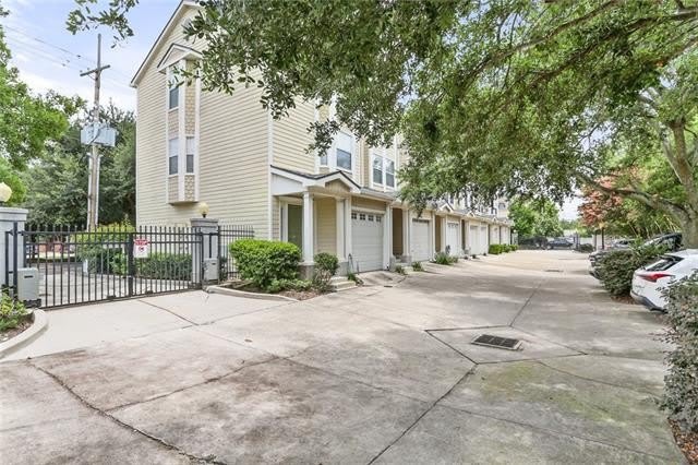 1436 LAKE Avenue – photo 1