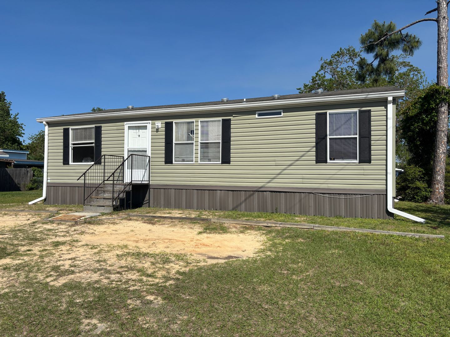 3910 W 25th St – photo 1 of 14