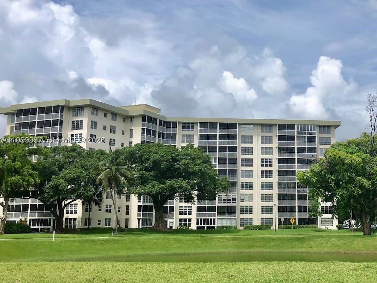 2940 N Course Dr – photo 1