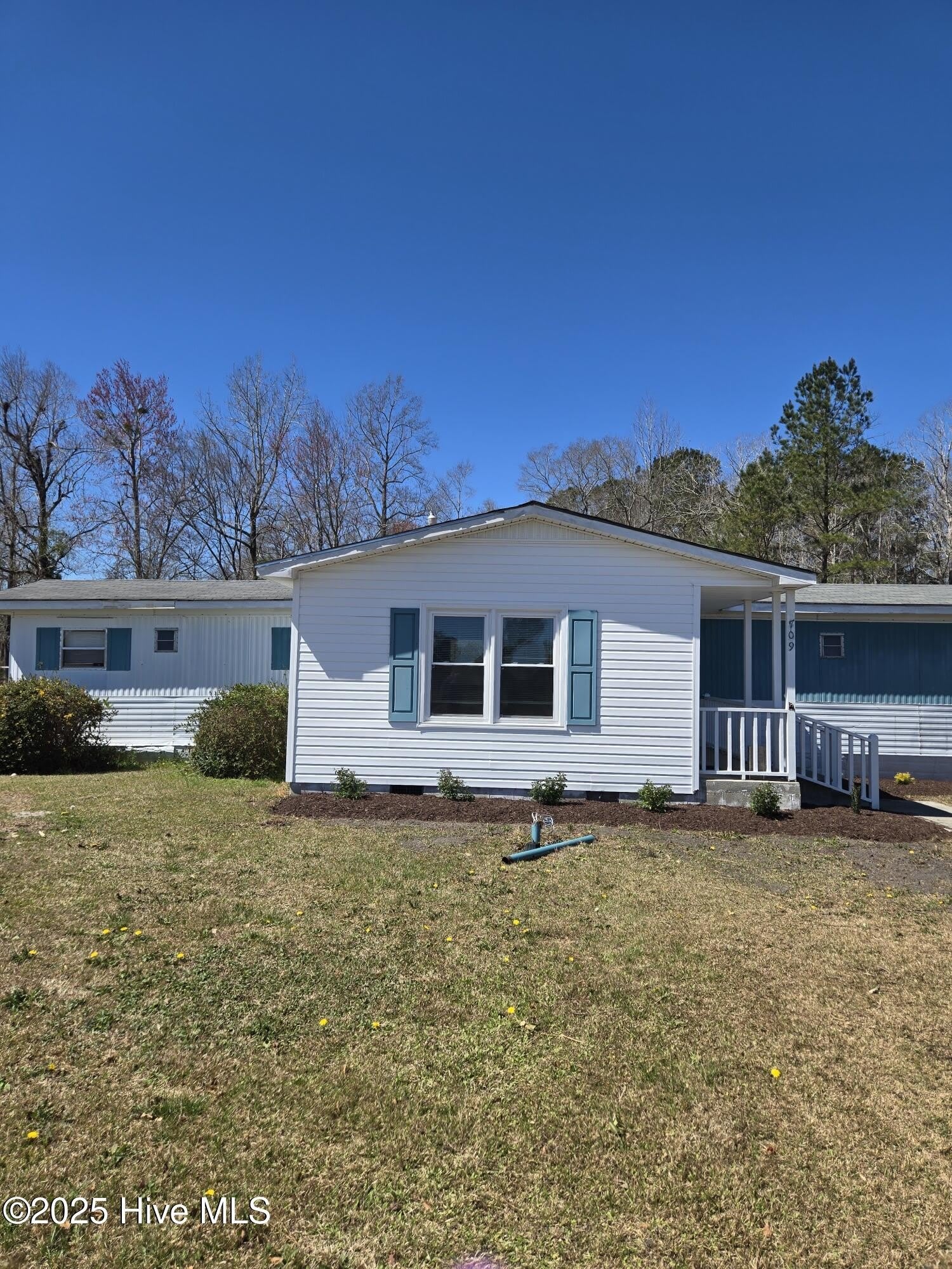 709 Jim Blake Road – photo 1