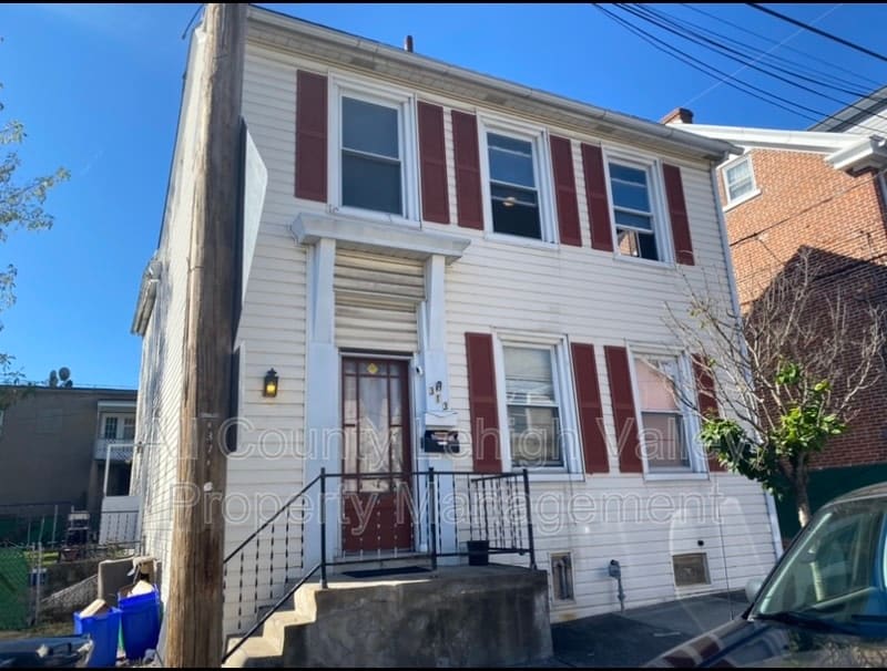 313 West St – photo 1