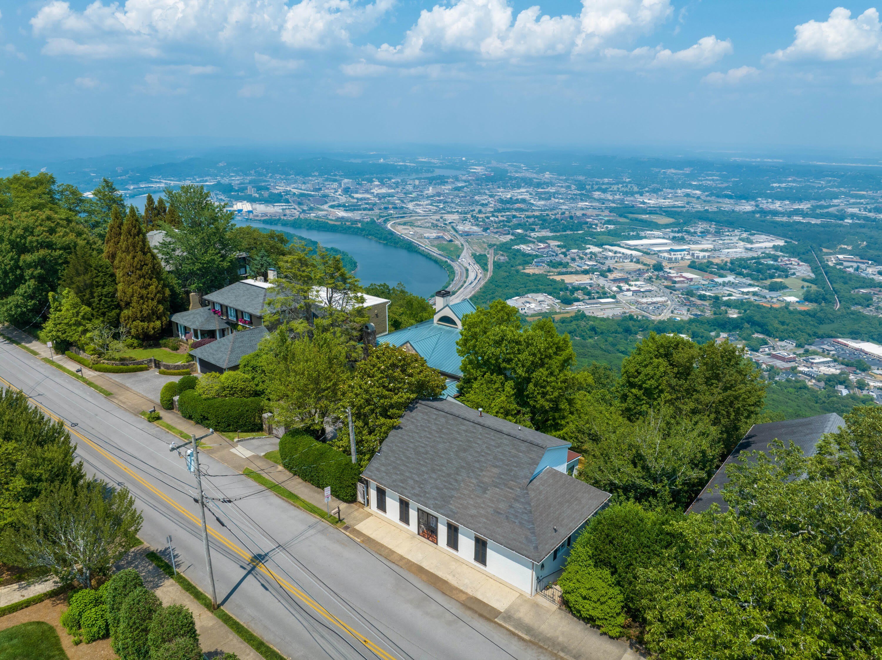 1003 E Brow Road – photo 1 of 40