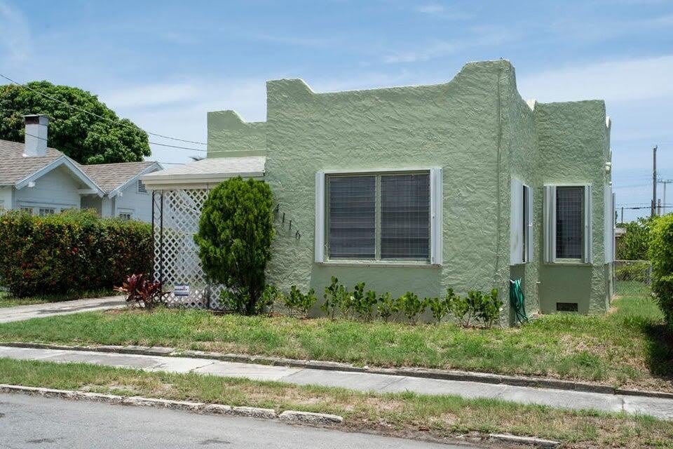 4116 Virginia Terrace – photo 1