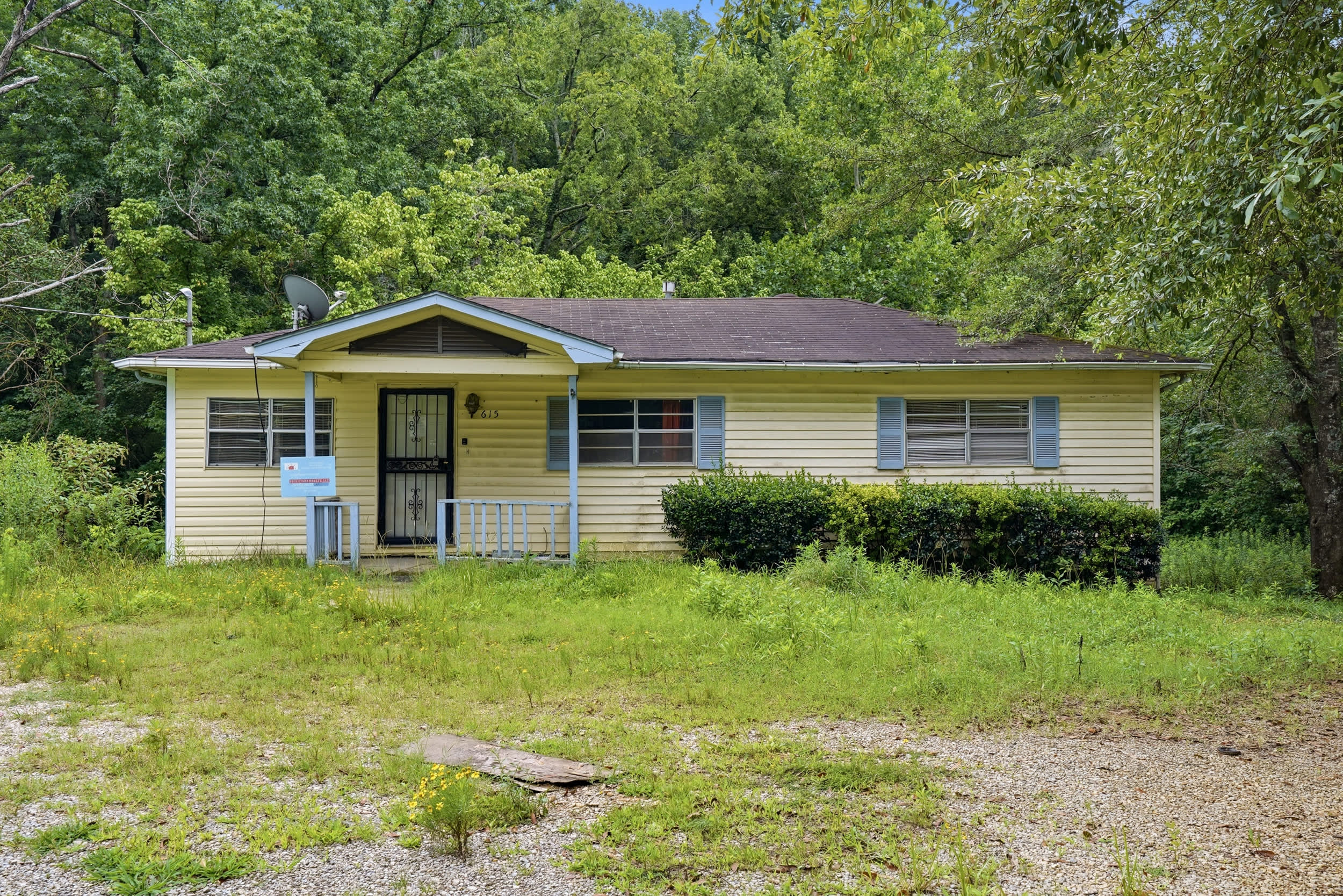 615 Macon St – photo 1 of 253