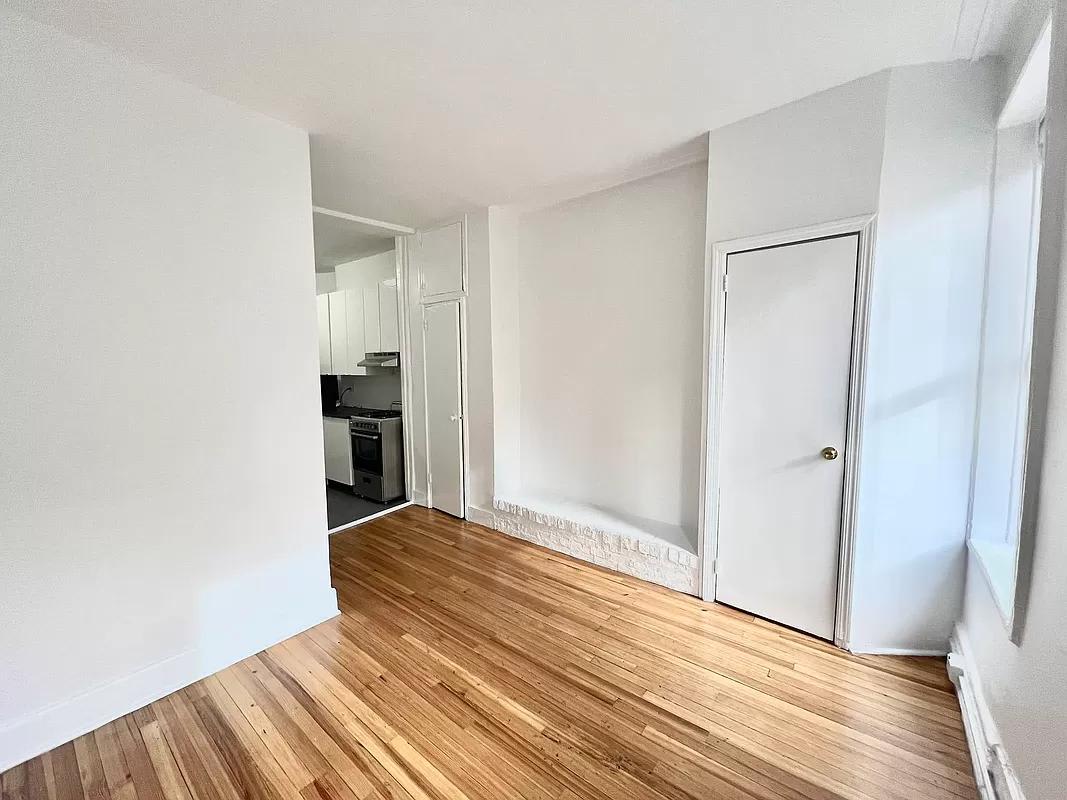 1754 2Nd Ave – photo 1