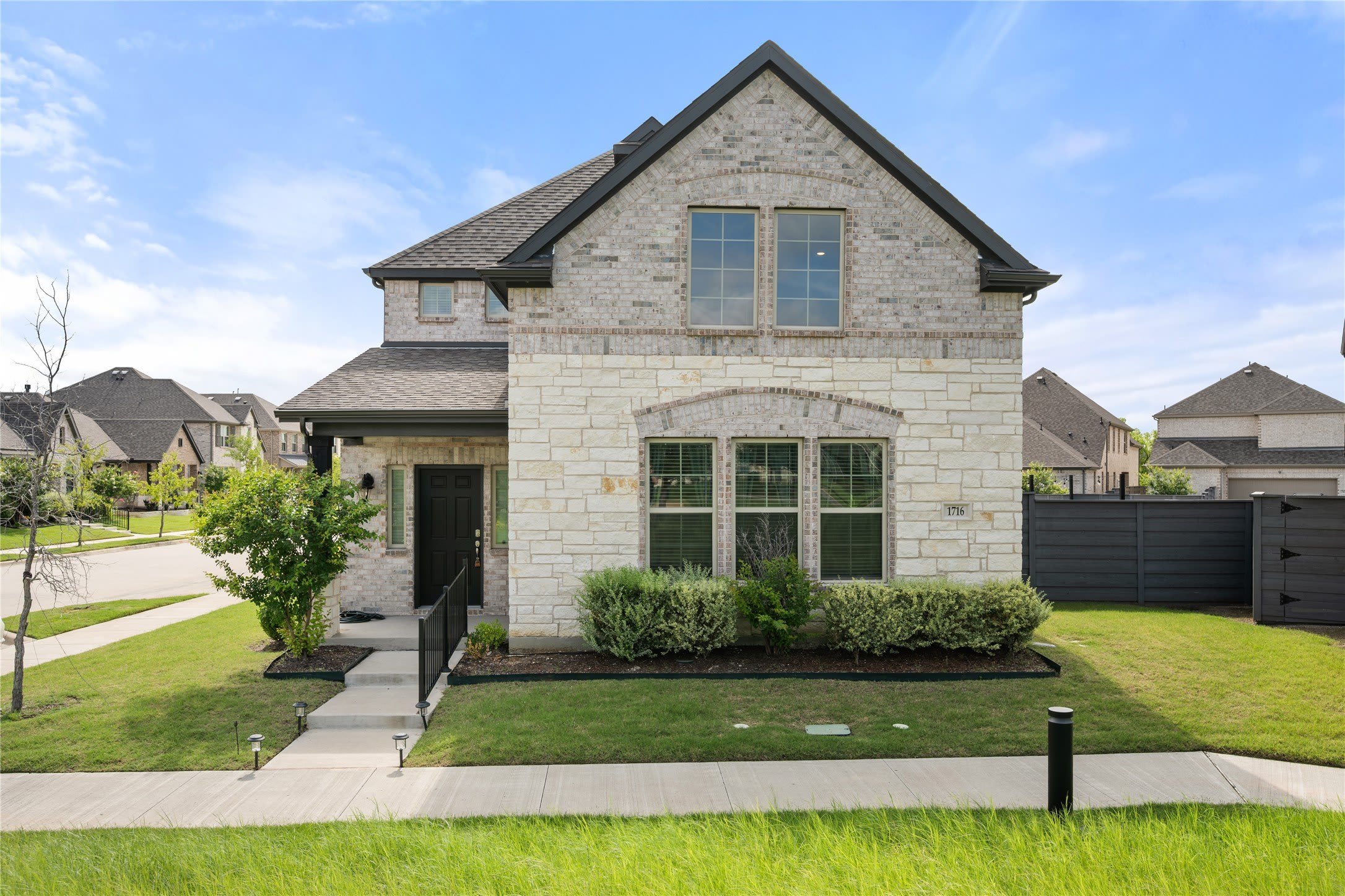 1716 Elise Lane – photo 1